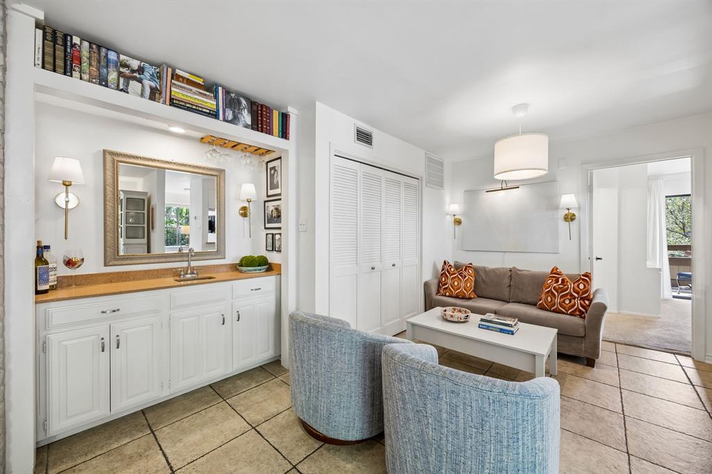 Inwood Crossroads Condo - Residential