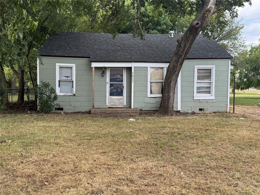 This is a rare chance to acquire multiple neighboring single-family homes in the heart of Wichita Falls, perfect for developers, investors, or families seeking long-term value. This property at 1511 N 7th Street, along with 1509 N 7th Street (MLS # 21046603), are being sold together. Owning adjacent properties allows for lot continuity, ideal for combining lots, expanding, or leveraging renovation costs. They are also being sold as-is, with the added benefit of no HOA. Centrally located, these properties offer convenient access to city amenities, parks, and major highways. At modest price points, they present an excellent opportunity for smaller investors as well. Whether you’re looking to flip, hold as rentals, redevelop, or create a family home with character and ample outdoor space, this is an opportunity you won’t want to miss.