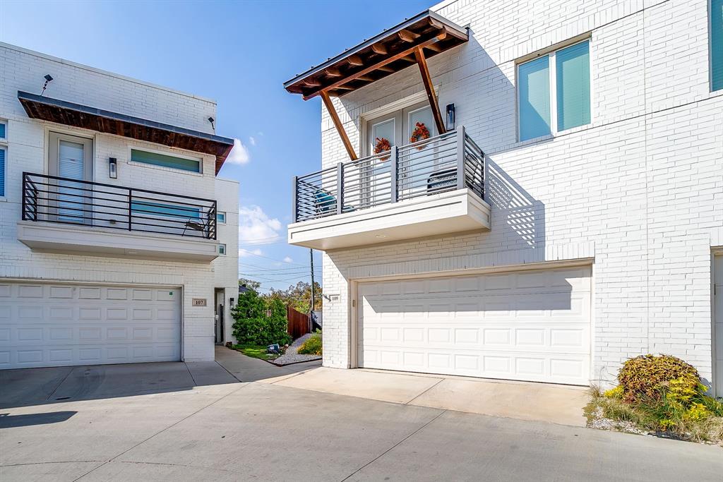 Crossroads Townhomes - Residential