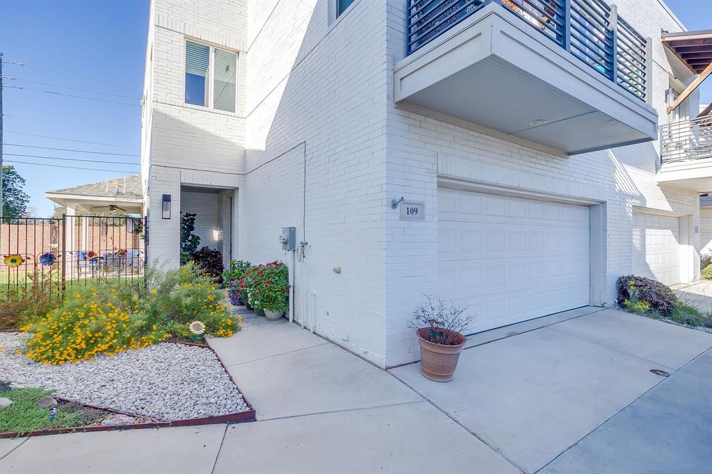 Crossroads Townhomes - Residential