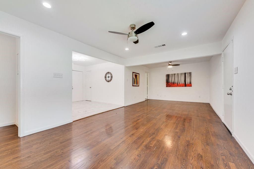 Photo of 1528 Valley View Street, Mesquite, TX 75149 (MLS # 21239260)