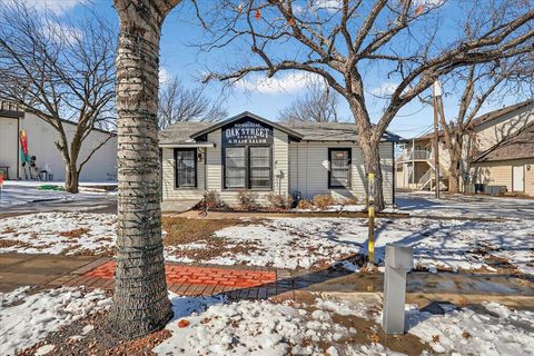 505 N Oak Street Roanoke TX 76262