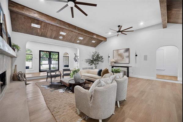 3713 GRANADA TRL, DENTON, TX 76205 - Image e91ad8e5ff403612b0345cf300f2beb6/983842032