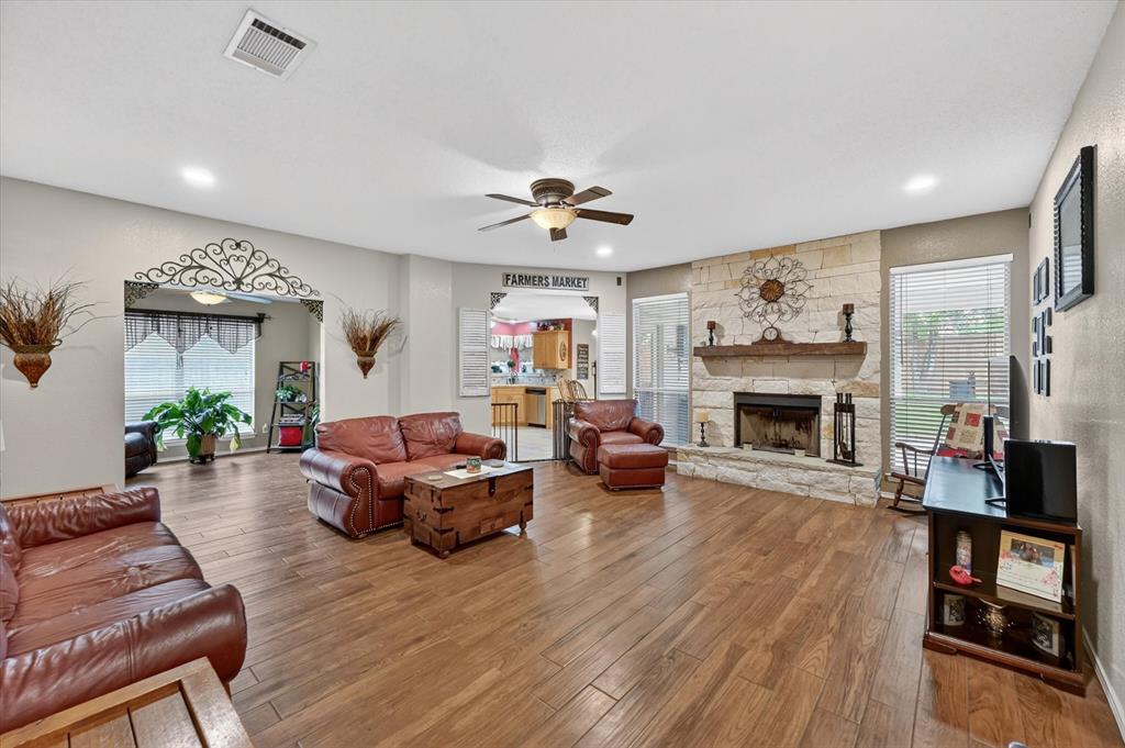 582 Tanglewood Drive