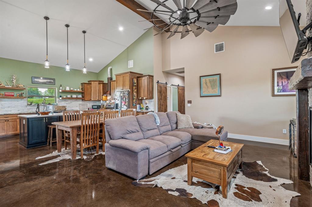 3385 County Road 275