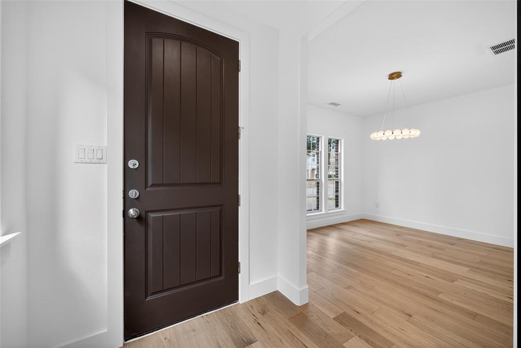 4413 Moonlight Drive