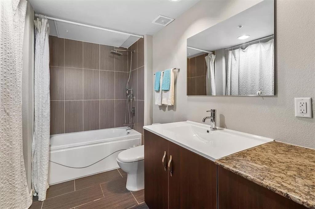 1100 TRINITY MILLS CONDO BLK A LOT 1 ACS 3.93 - Residential Lease