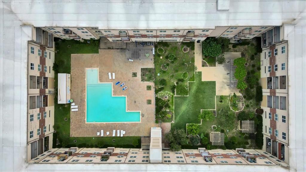 1100 TRINITY MILLS CONDO BLK A LOT 1 ACS 3.93 - Residential Lease