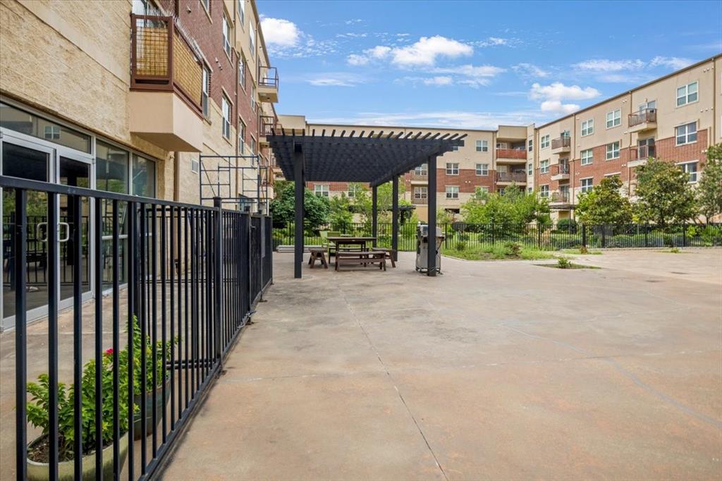 1100 TRINITY MILLS CONDO BLK A LOT 1 ACS 3.93 - Residential Lease
