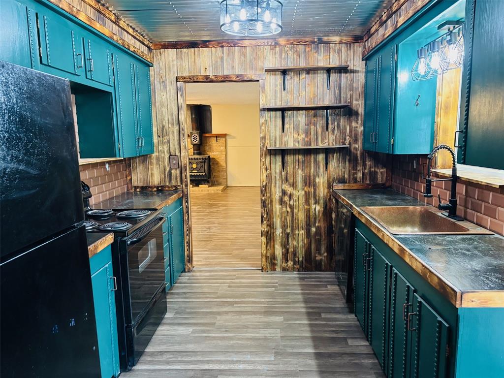 857 Apache Drive