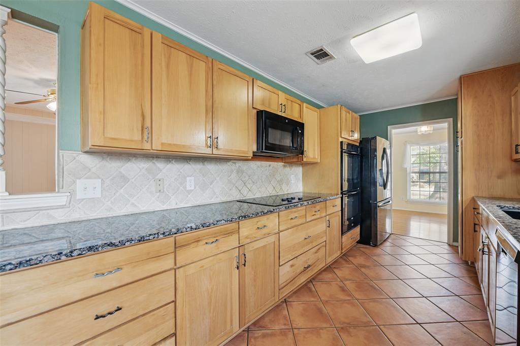 Lewisville, Texas 75067, United States, 3 Bedrooms Bedrooms, ,2 BathroomsBathrooms,Residential,Active,96811