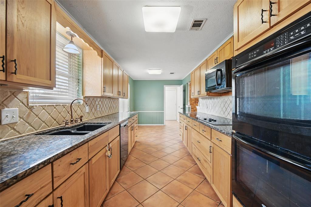 Lewisville, Texas 75067, United States, 3 Bedrooms Bedrooms, ,2 BathroomsBathrooms,Residential,Active,96811