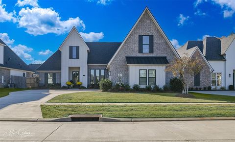 Photo of 715 Julesburg Lane, Benton, LA 71006 (MLS # 21124941)