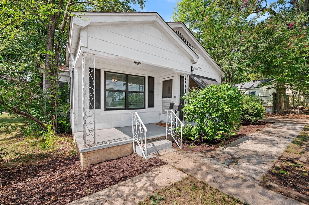 613 N Newsom