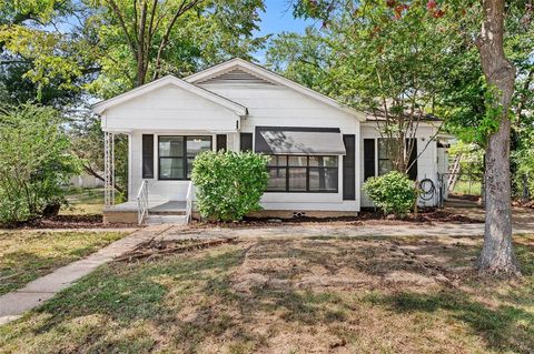 613 N Newsom Mineola TX 75773