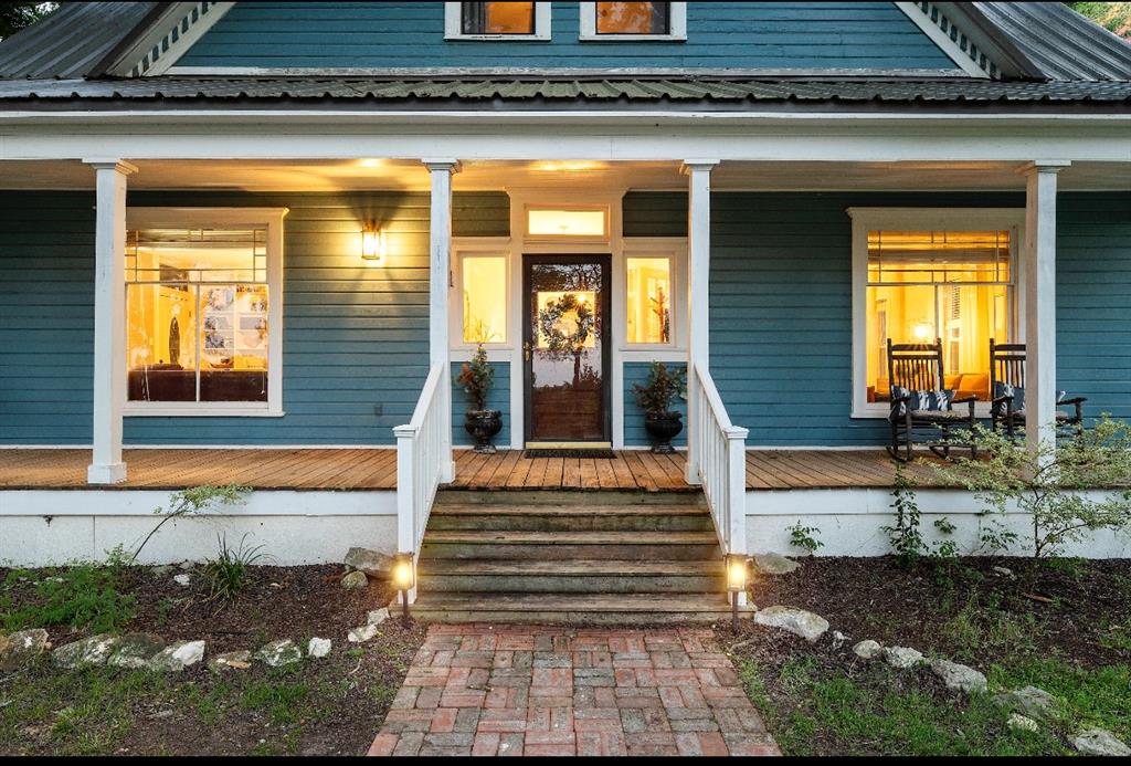 301 Avenue I