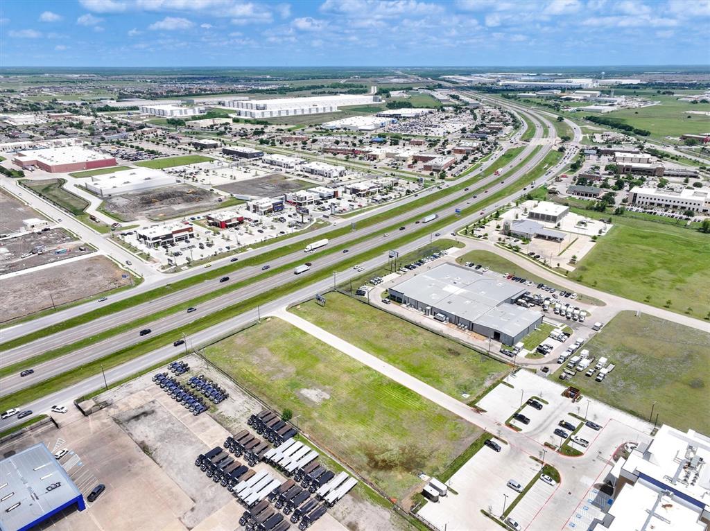 503 E US Hwy 80