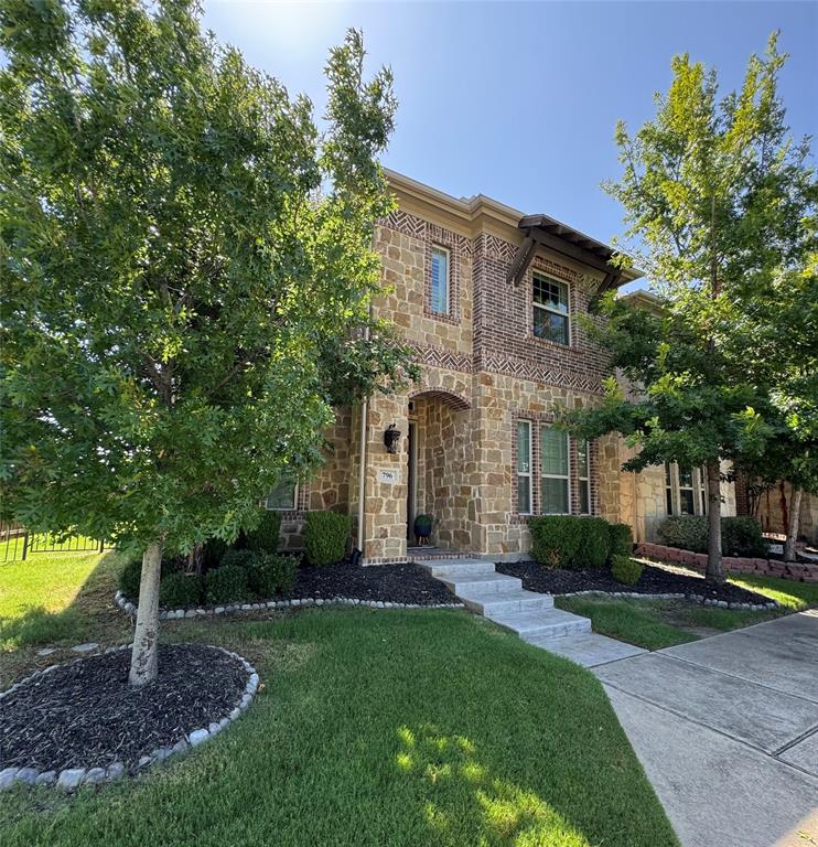 796 Huntingdon Street