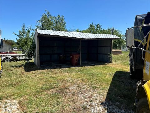 A home in Farmersville