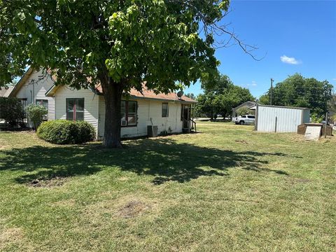 A home in Farmersville