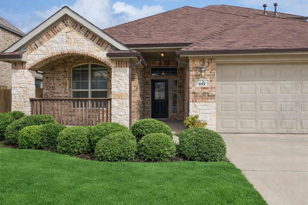 612 Ravenwood Drive