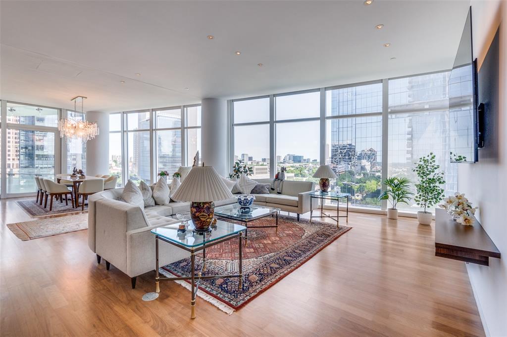 1918 Olive Street 701