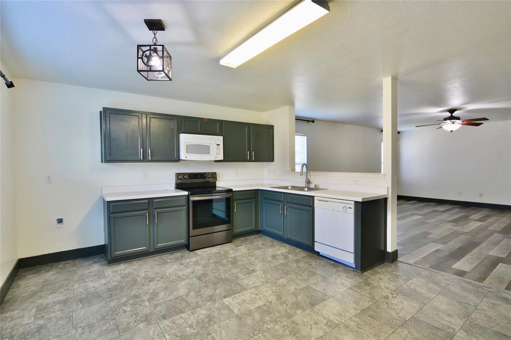 Harris Ridge - Residential Lease