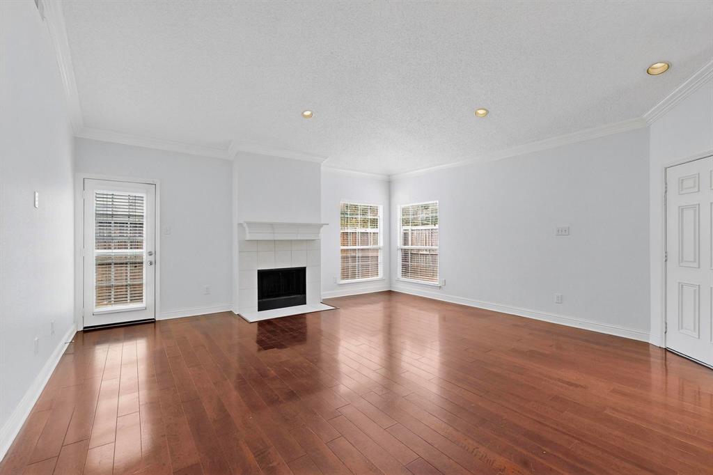 Hickory Street Village Ph IV - Residential Lease