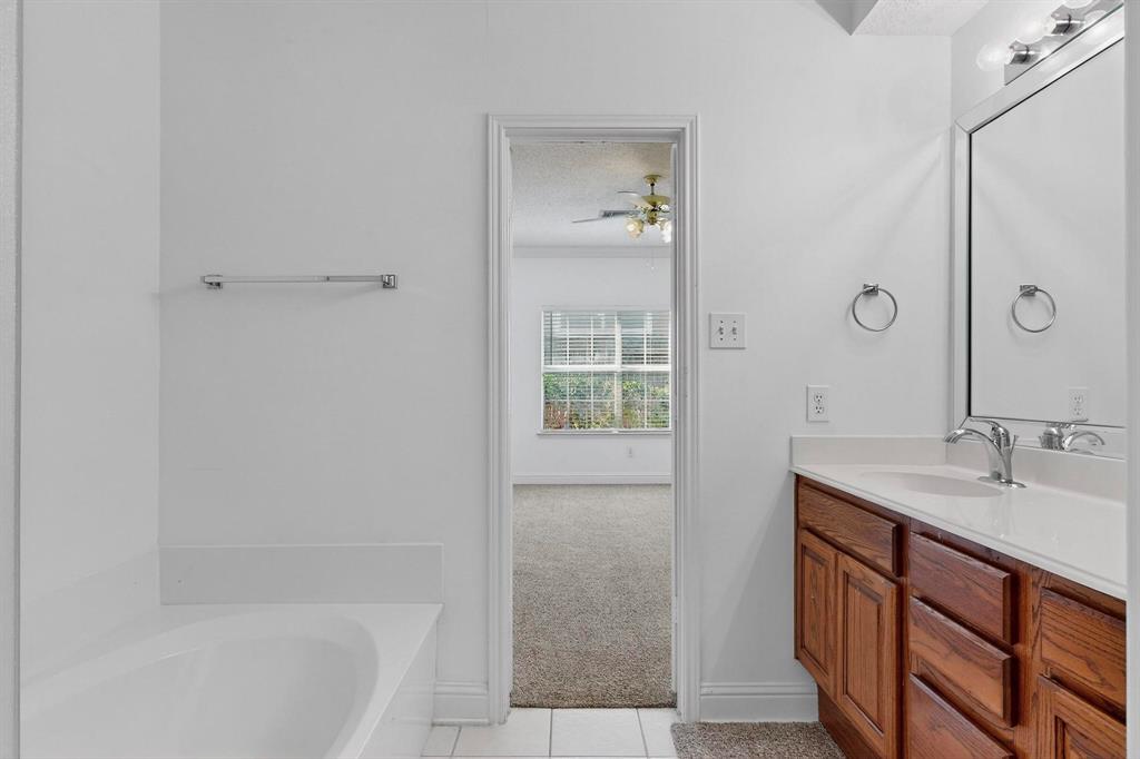 Hickory Street Village Ph IV - Residential Lease