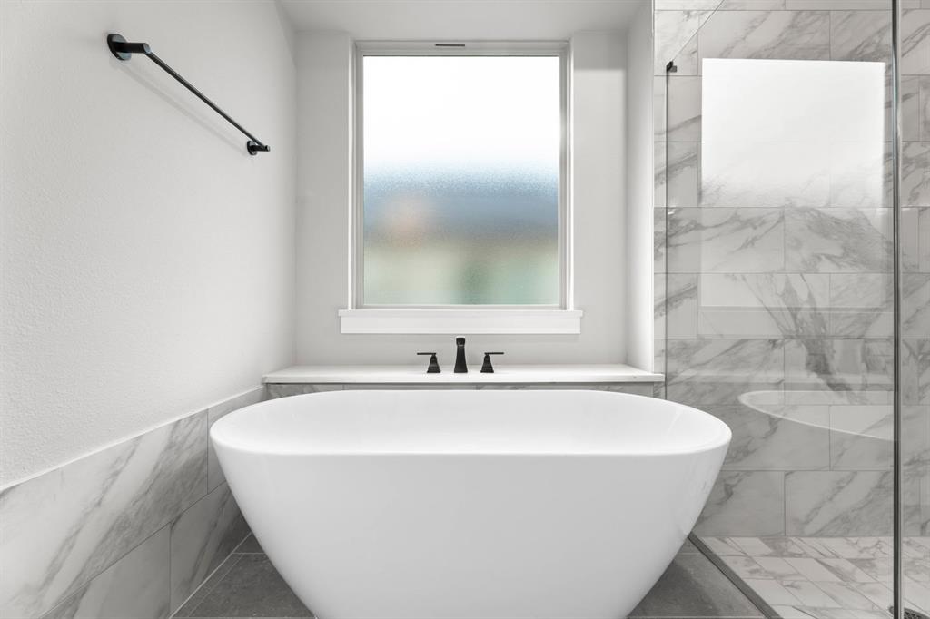 Mira Lagos Crossing - Residential