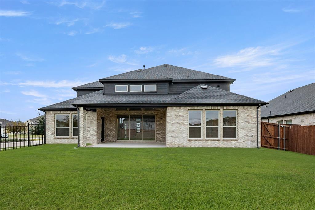 Mira Lagos Crossing - Residential