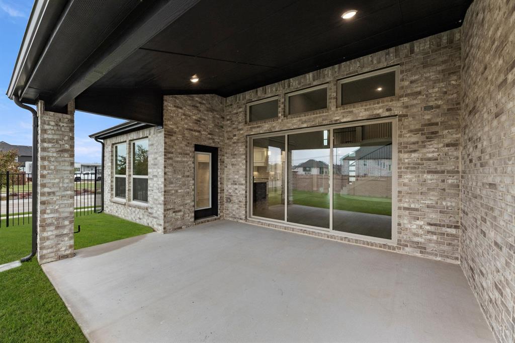 Mira Lagos Crossing - Residential