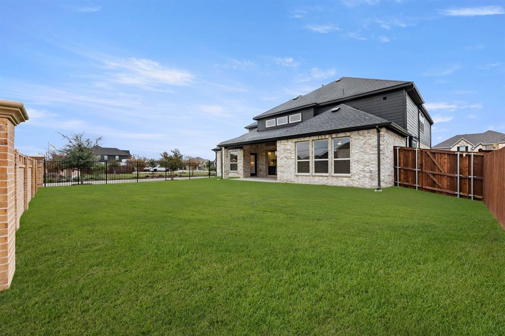 Mira Lagos Crossing - Residential