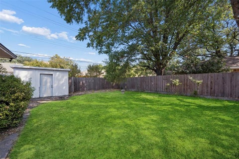 Tiny photo for 5629 Ledgestone Drive, Dallas, TX 75214 (MLS # 21386826)