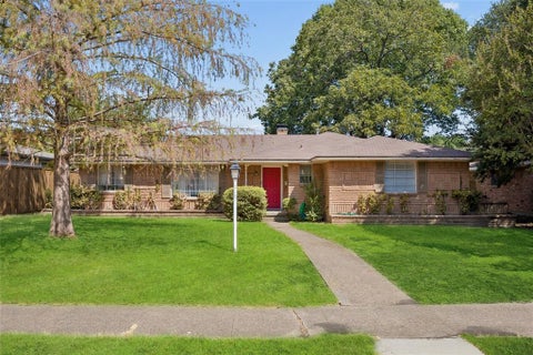 Tiny photo for 5629 Ledgestone Drive, Dallas, TX 75214 (MLS # 21386826)
