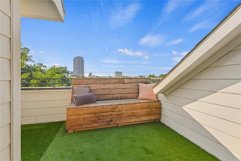 Photo of 4007 Brownstone Court, Dallas, TX 75204 (MLS # 21405675)