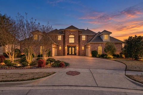 Photo of 305 Corral Court, Southlake, TX 76092 (MLS # 21382308)