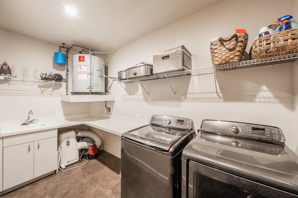 One Montgomery Plaza Residence Condo - Residential