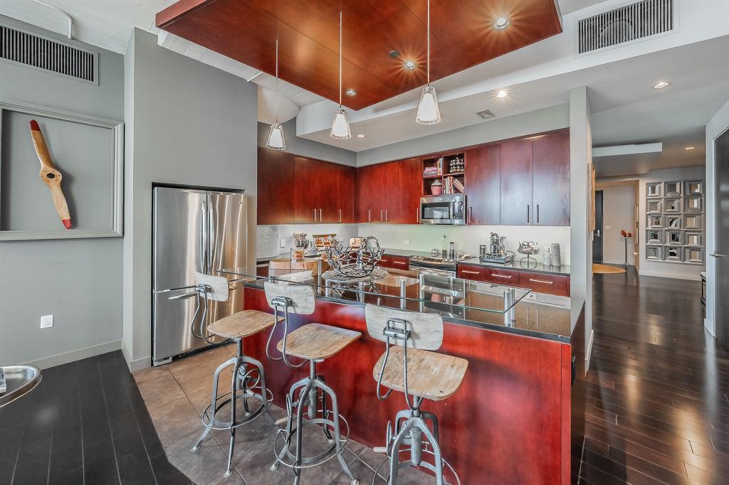 One Montgomery Plaza Residence Condo - Residential