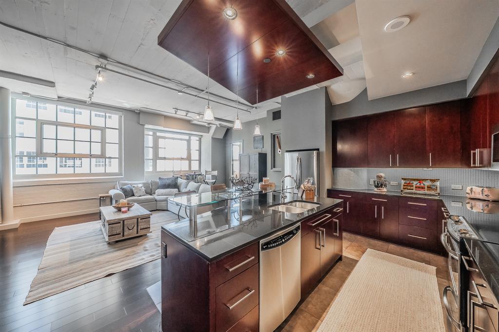 One Montgomery Plaza Residence Condo - Residential