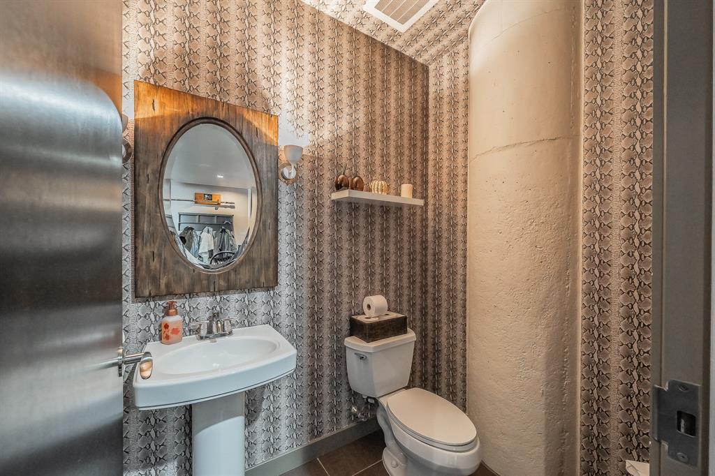 One Montgomery Plaza Residence Condo - Residential