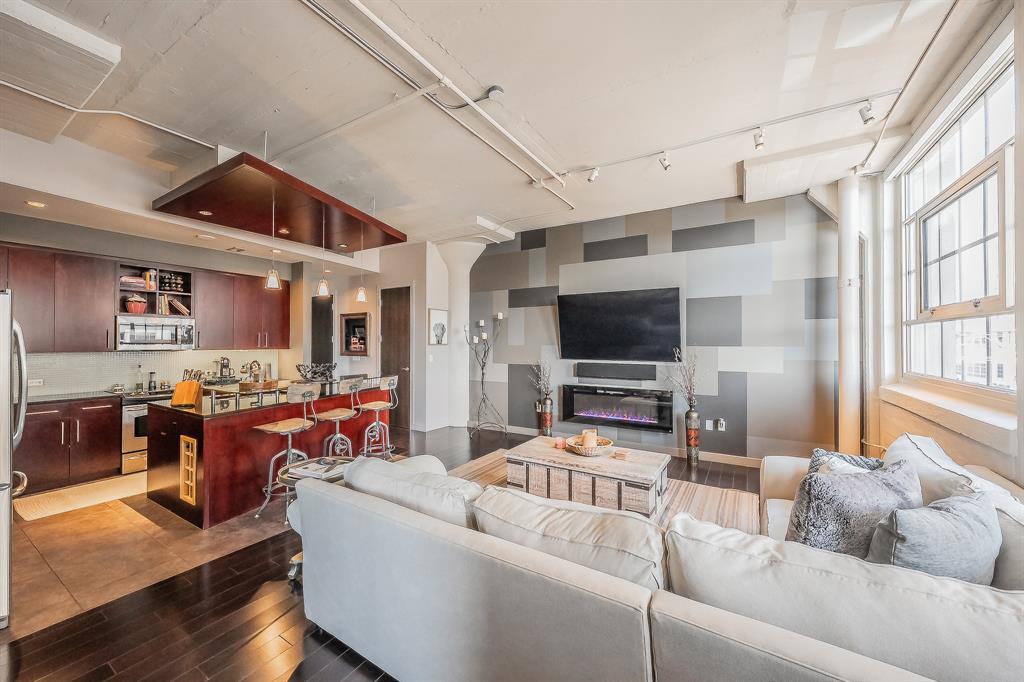 One Montgomery Plaza Residence Condo - Residential