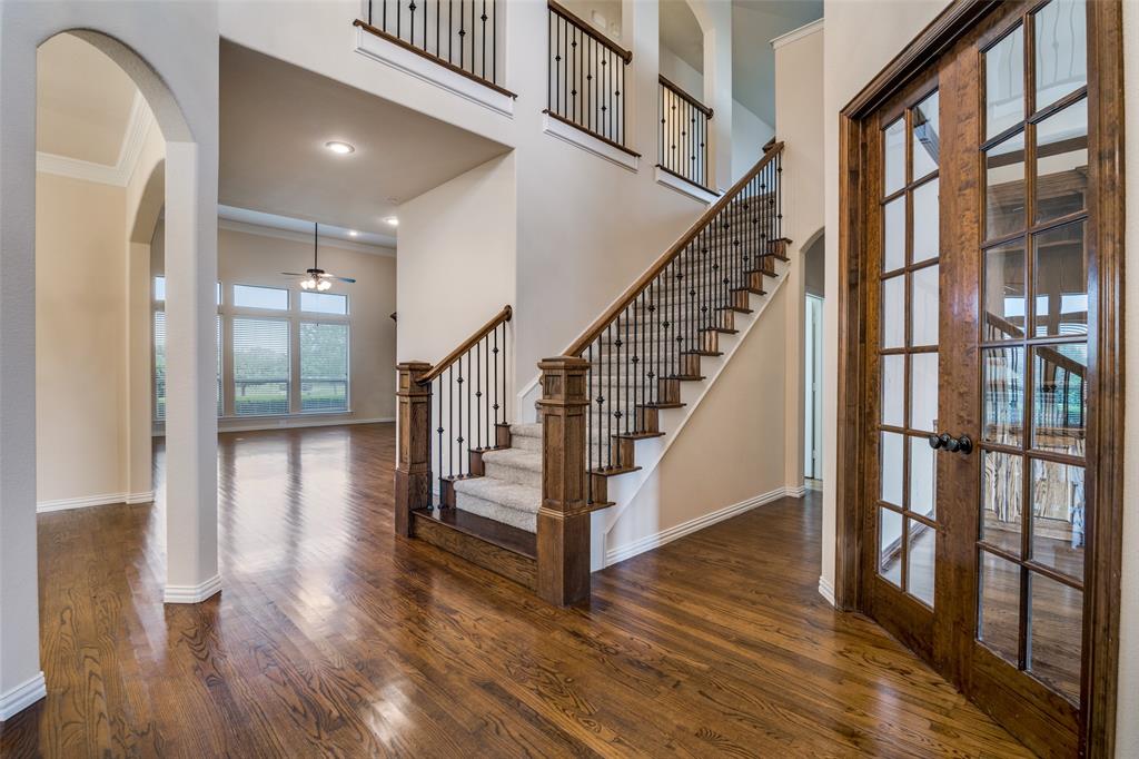 794 Featherstone Drive