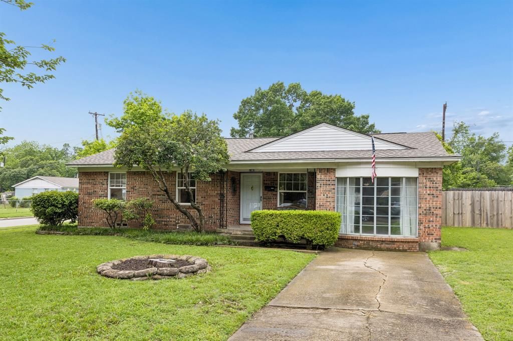 Photo of 801 Lorrie Drive, Richardson, TX 75080 (MLS # 21234894)