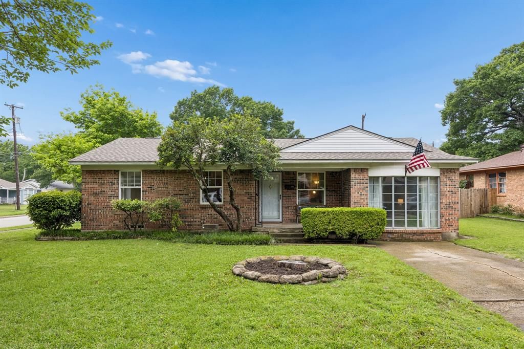 Photo of 801 Lorrie Drive, Richardson, TX 75080 (MLS # 21234894)