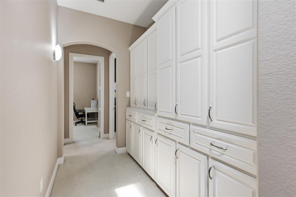 Central Park Keller - Residential