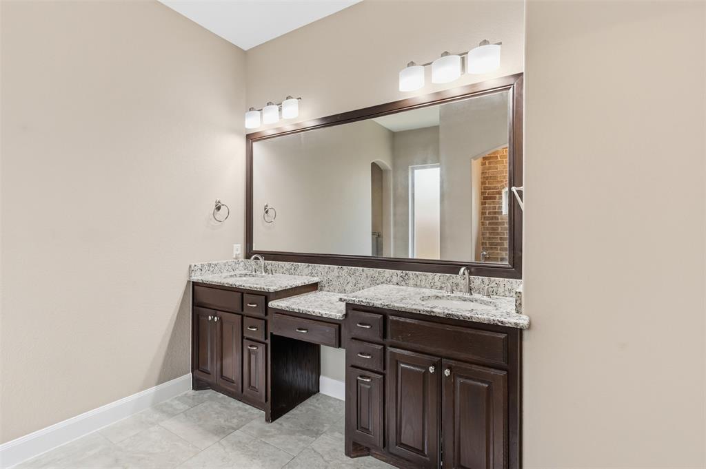 Central Park Keller - Residential