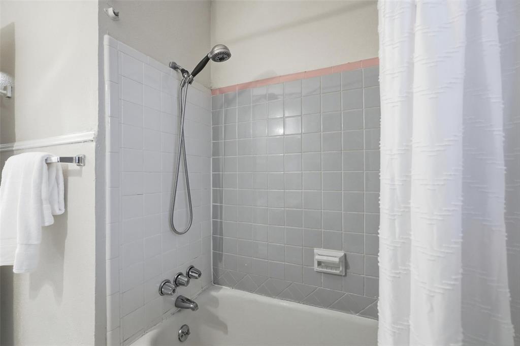 Oak Lawn Heights - Residential