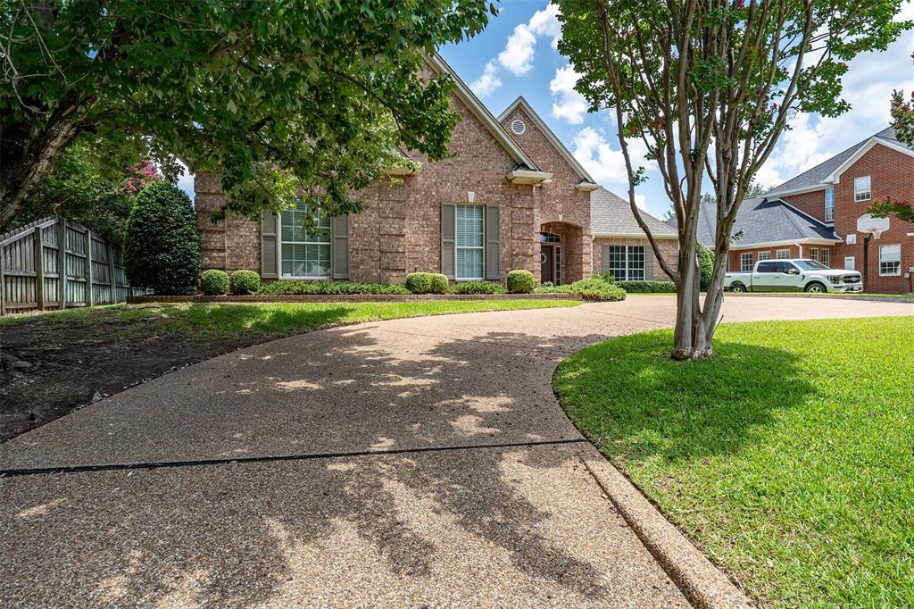 5231 Glen Abbey Lane