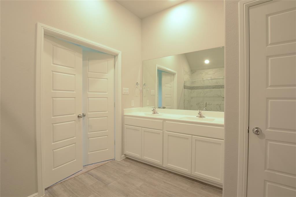 Verandah Ph 9 - Residential Lease